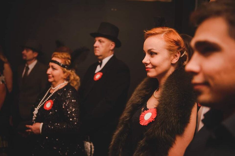 Góry Kultury zapraszają na Potańcówkę z okazji Święta Niepodległości. Tym razem w pałacowych wnętrzach